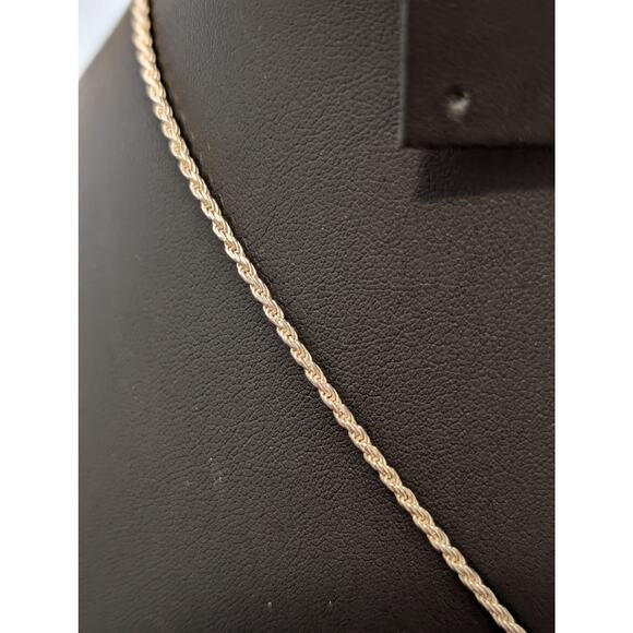 925 Sterling Amethyst Slice Crystal Pendant on Sterling Silver Rope Chain - Picture 3 of 7